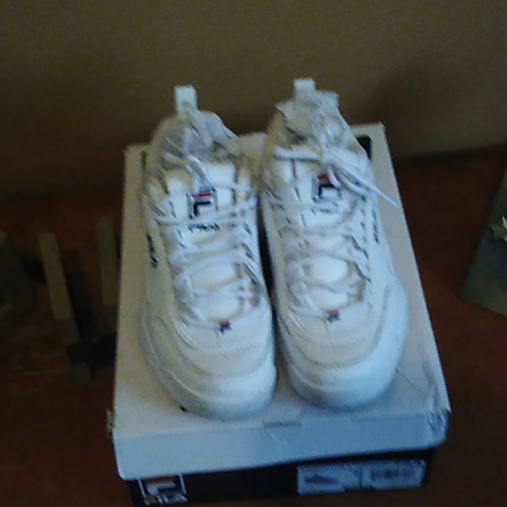 White Fila tennis shoes